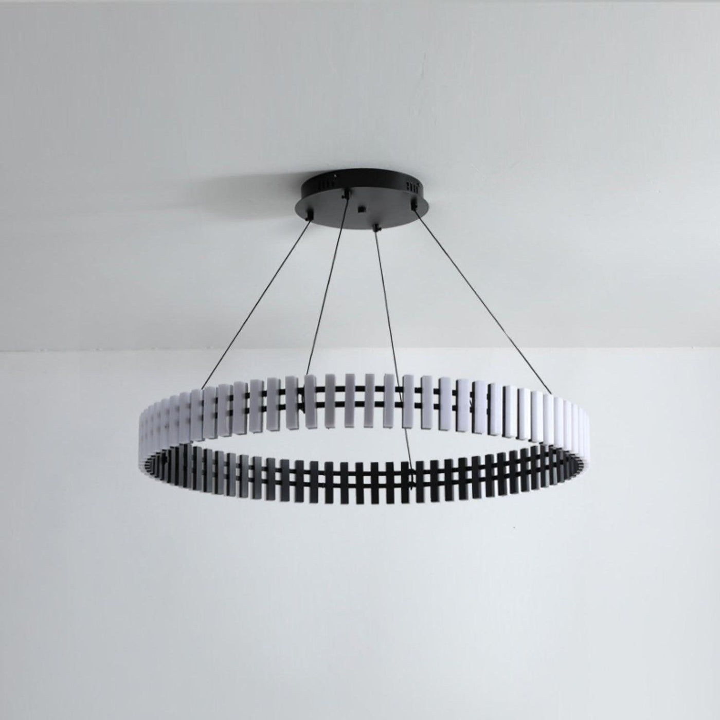 Lustre Suspenso com Iluminação LED