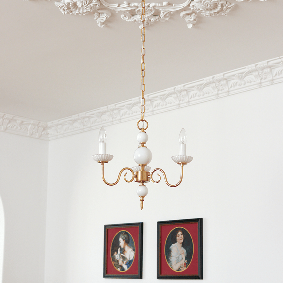 Lustre de cristal crème, lustre metálico vintage americano para quarto.