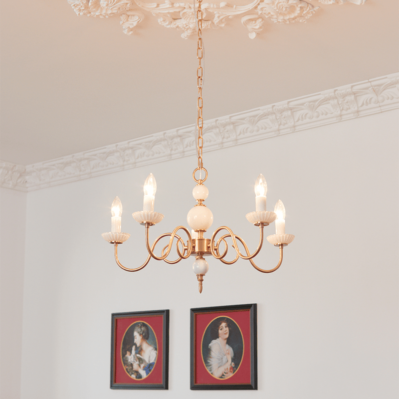 Lustre de cristal crème, lustre metálico vintage americano para quarto.
