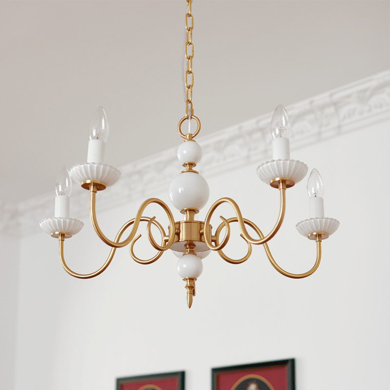 Lustre de cristal crème, lustre metálico vintage americano para quarto.