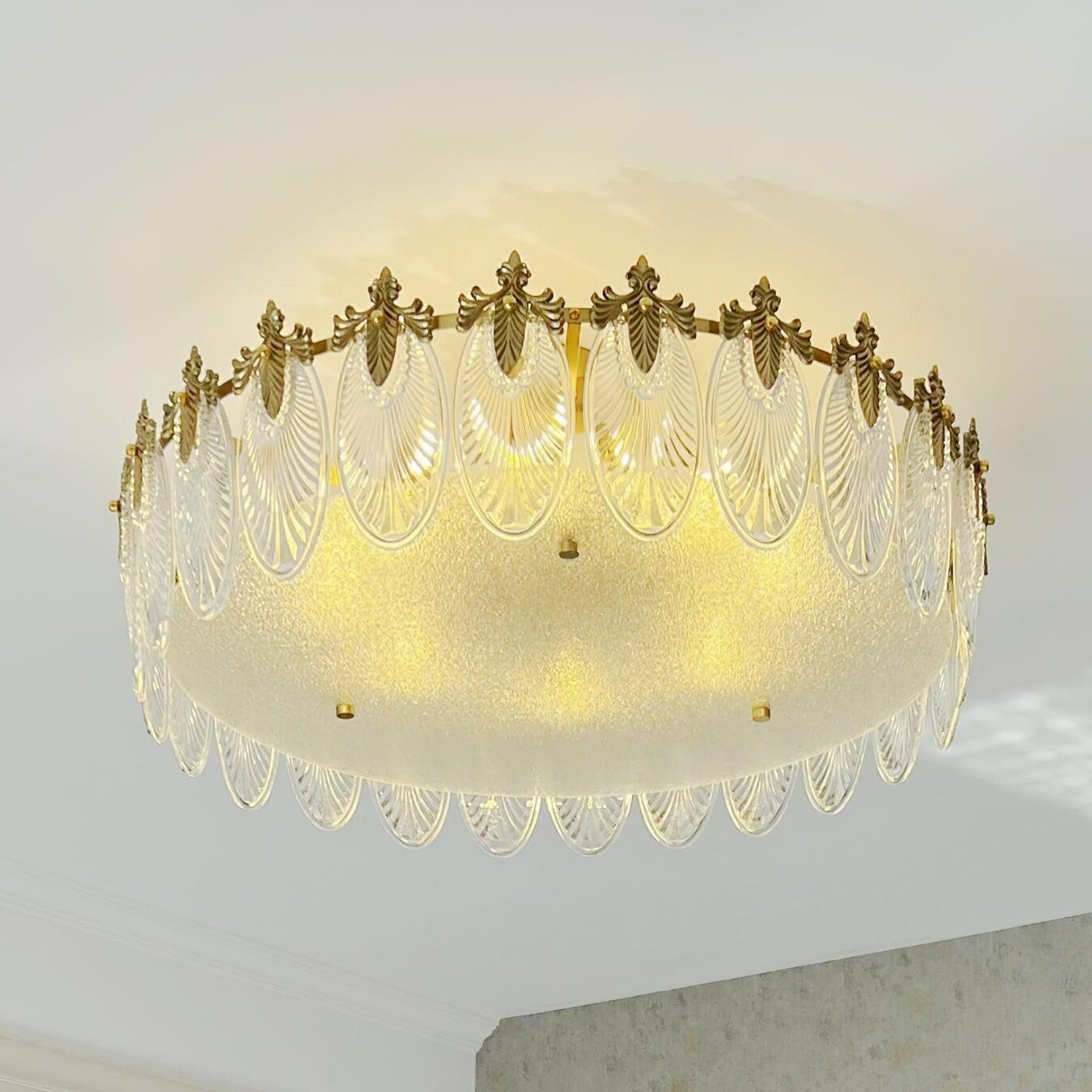 Lustre de vidro decorativo em formato redondo
