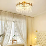 Lustre de vidro decorativo em formato redondo