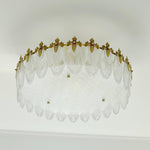 Lustre de vidro decorativo em formato redondo