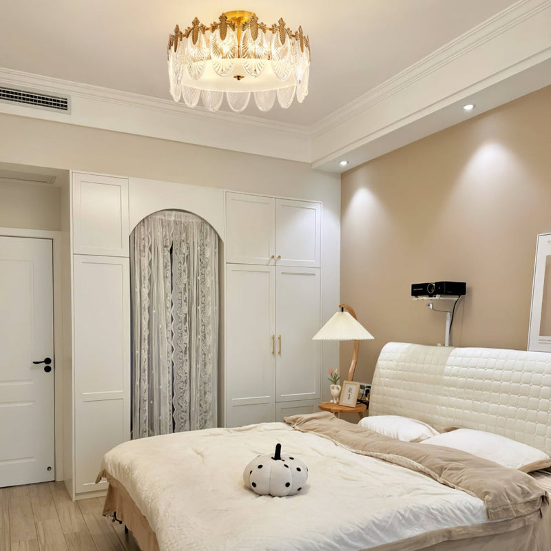 Lustre de vidro decorativo em formato redondo