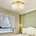 Lustre de vidro decorativo em formato redondo