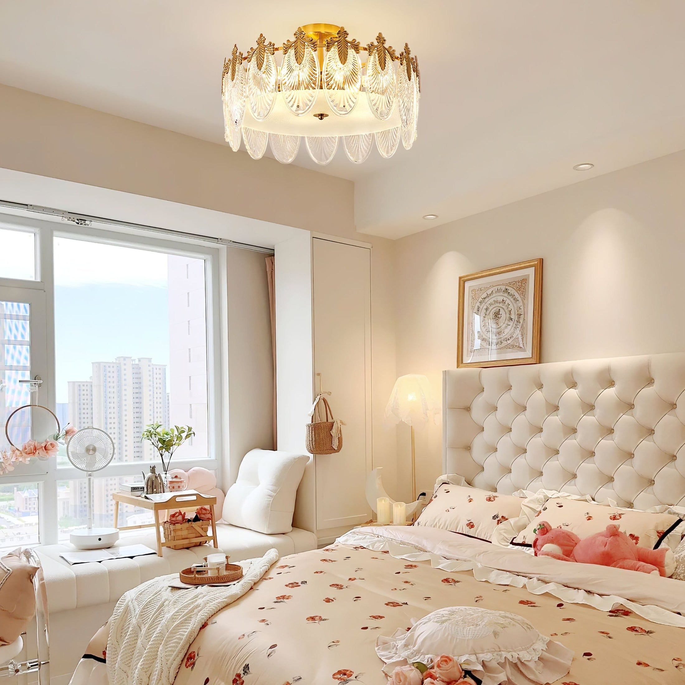 Lustre de vidro decorativo em formato redondo