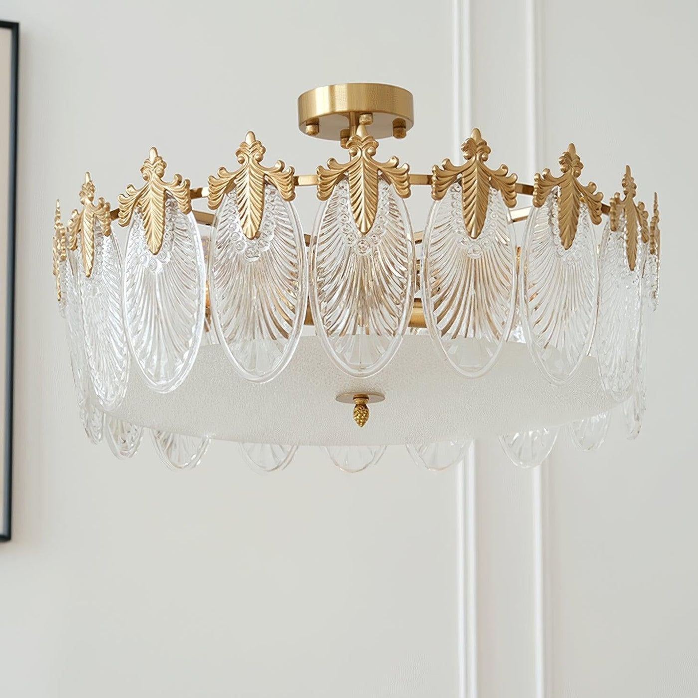 Lustre de vidro decorativo em formato redondo