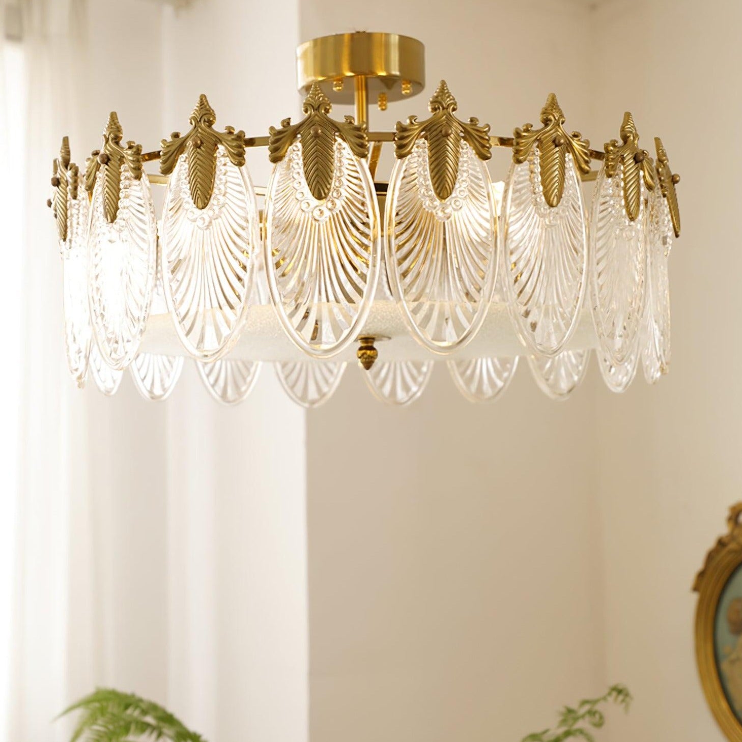 Lustre de vidro decorativo em formato redondo