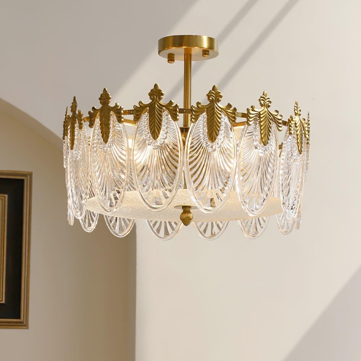 Lustre de vidro decorativo em formato redondo