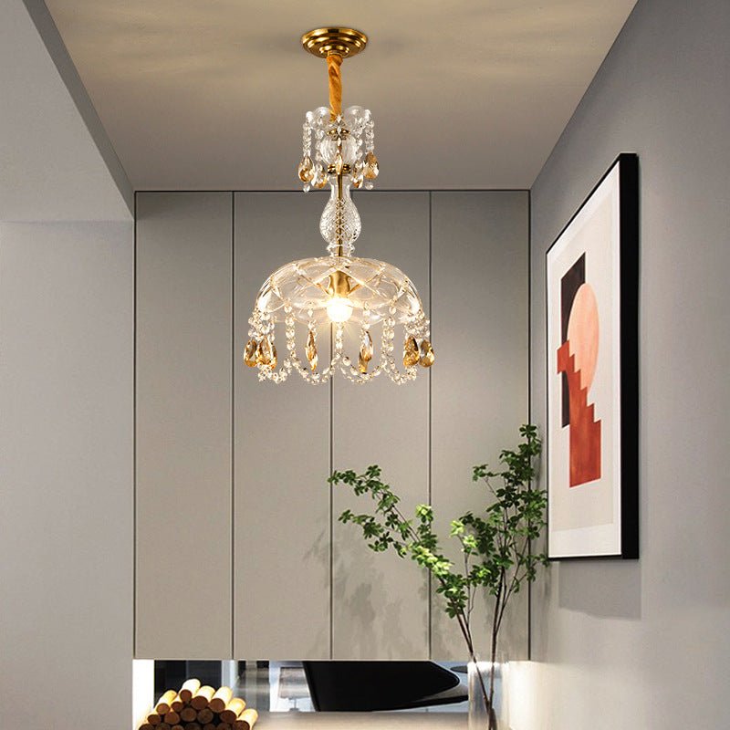 Lustre sofisticado em cristal com design elegante
