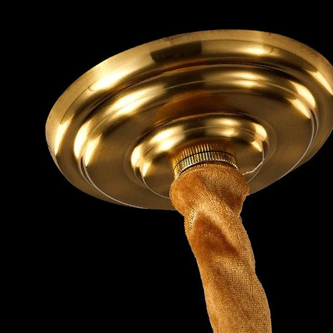 Lustre sofisticado em cristal com design elegante