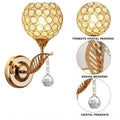 Pendente Redondo de Cristal Dourado com Design de Pena