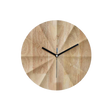 Relógio de parede em madeira com design minimalista