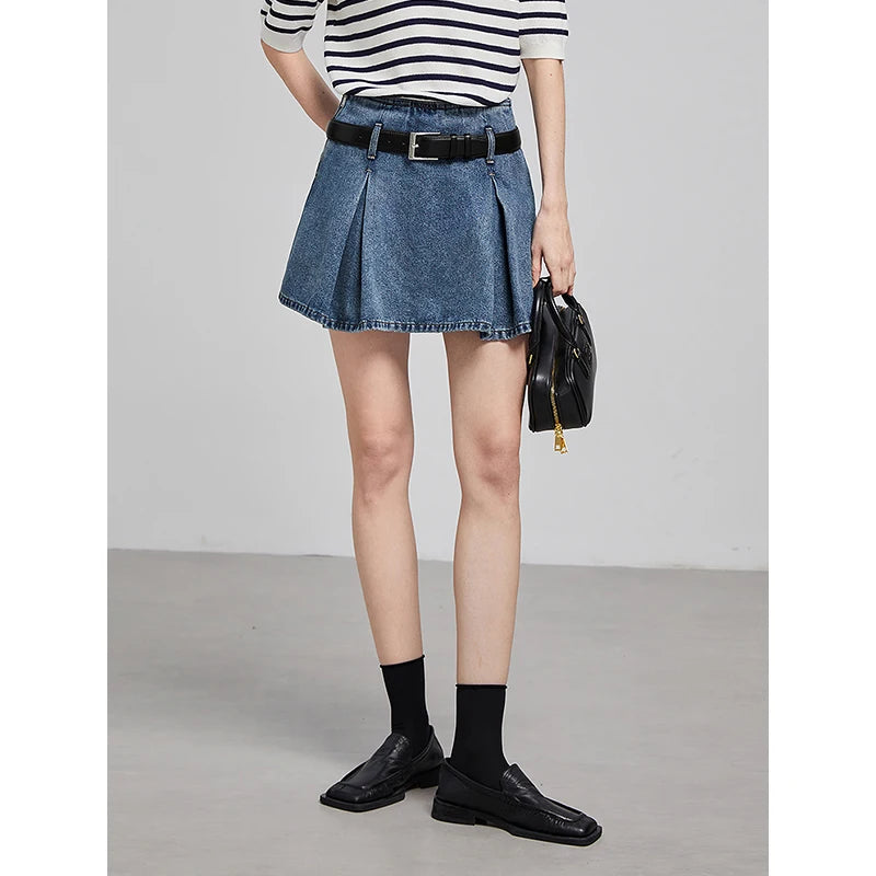 Shorts Jeans Feminino com Faixa e Caimento Solto