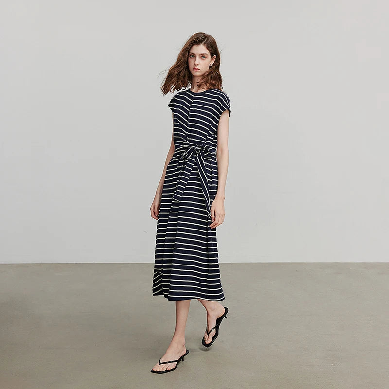 Vestido Midi Listrado de Malha Manga Curta