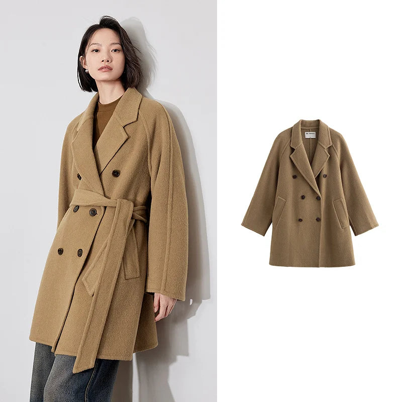 Casaco Feminino de Lã com Abotoamento Duplo Brown