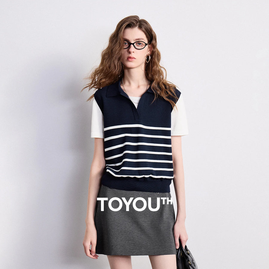 Blusa Feminina de Tricô Listrada com Gola Polo