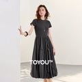 Vestido Midi com Recortes e Manga Curta