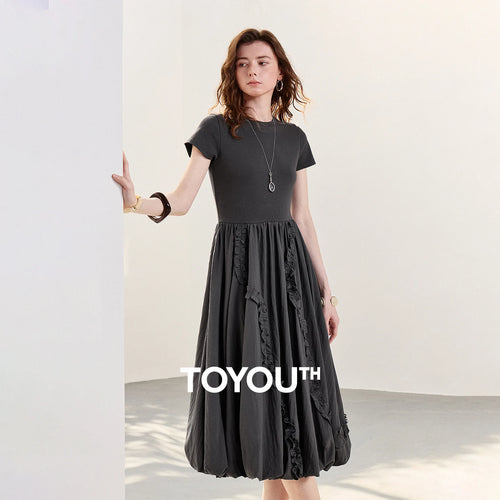 Vestido Midi com Recortes e Manga Curta