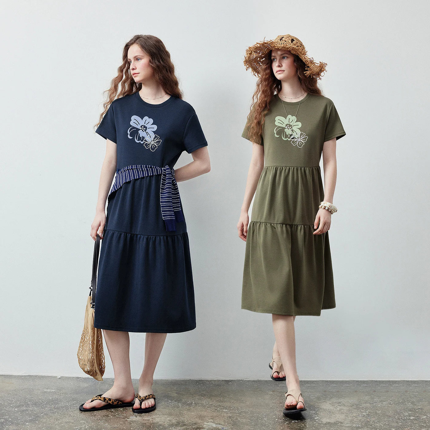 Vestido Camiseta Midi Floral com Saia em Camadas