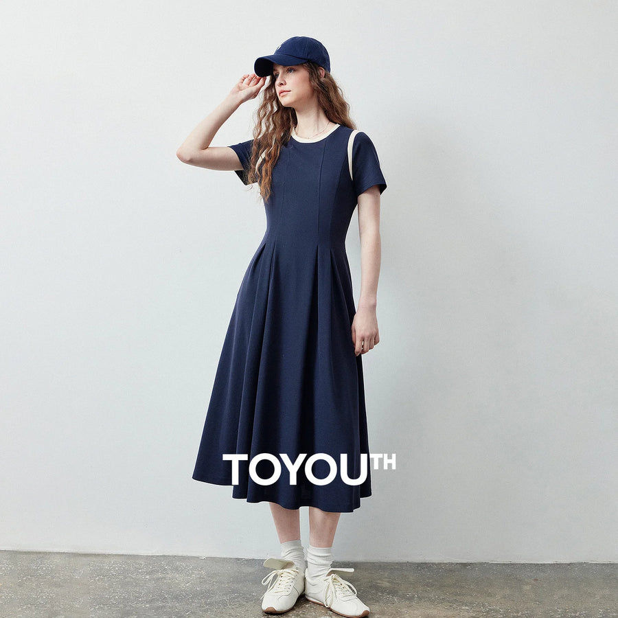 Vestido Camiseta Midi Bicolor com Cintura Marcada