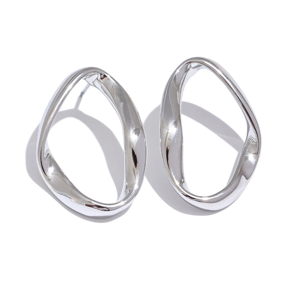 Brinco Pendente Oval em Aço Inoxidável Ouro