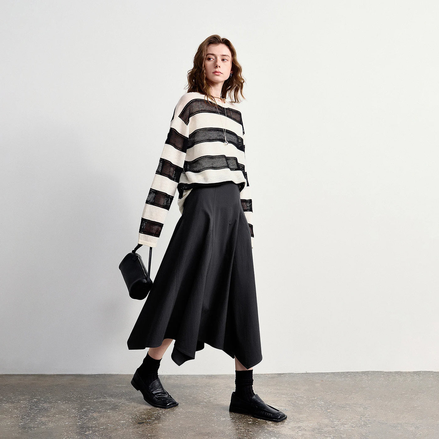 Saia Jeans Midi Feminina Assimétrica com Fenda