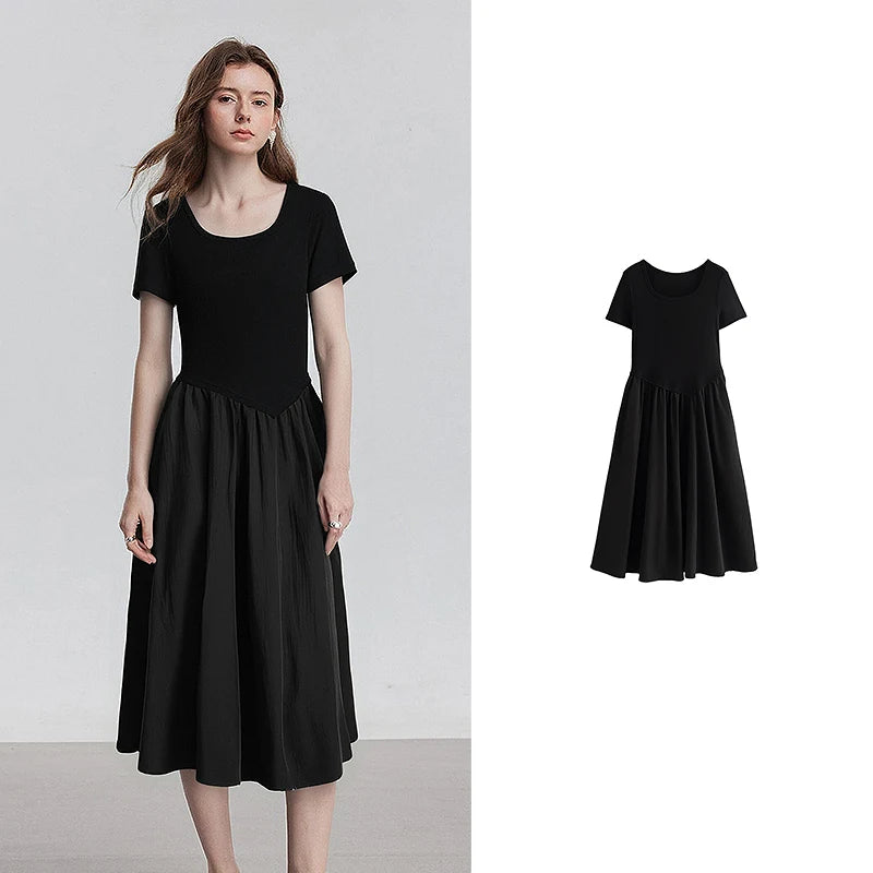 Vestido Midi Preto com Decote Quadrado
