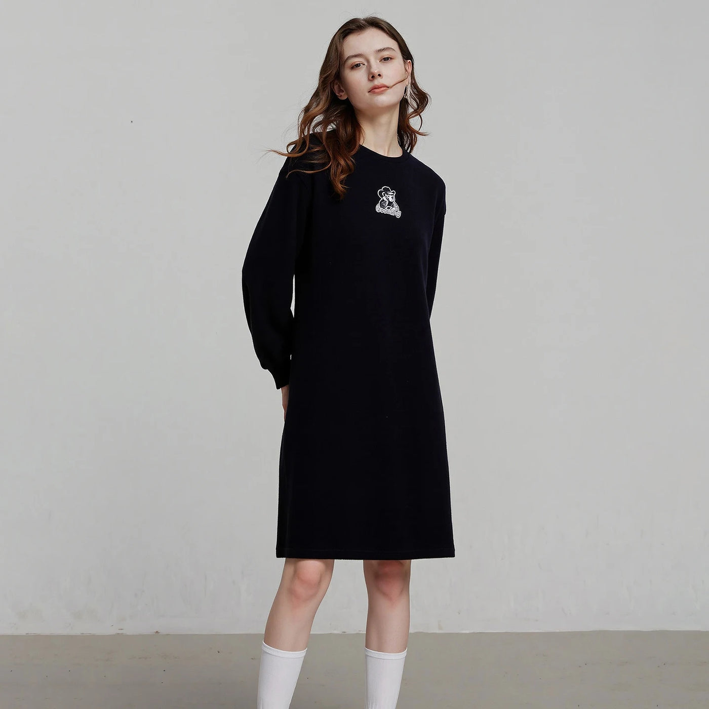 Vestido Curto Manga Longa com Estampa Urso