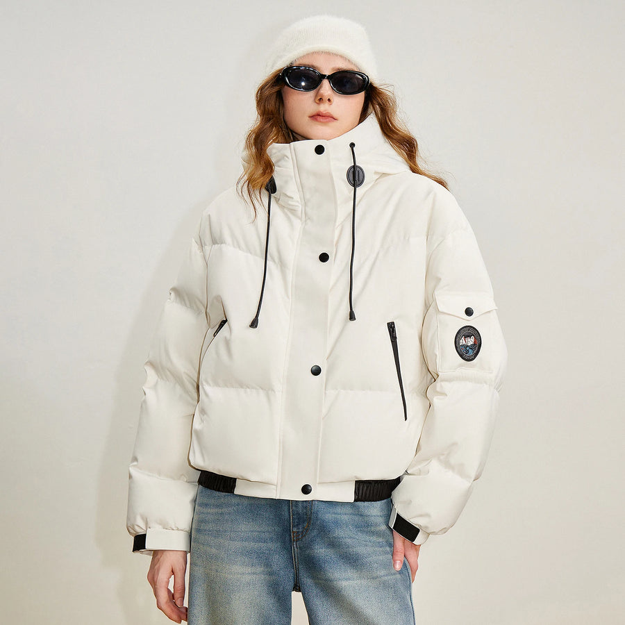 Jaqueta Puffer Feminina com Capuz e Recortes Coloridos