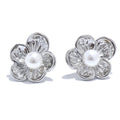 Brinco Flor Texturizada com Pérola Simulada