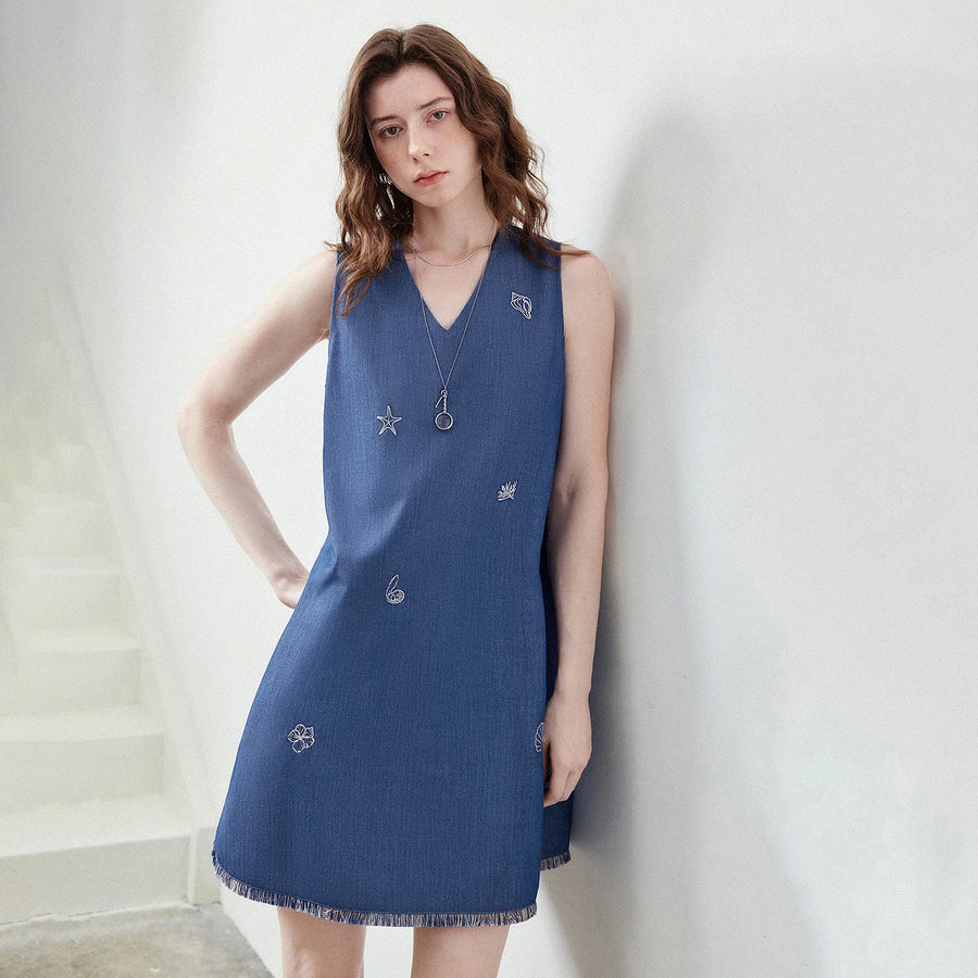 Vestido Curto Efeito Jeans com Decote V