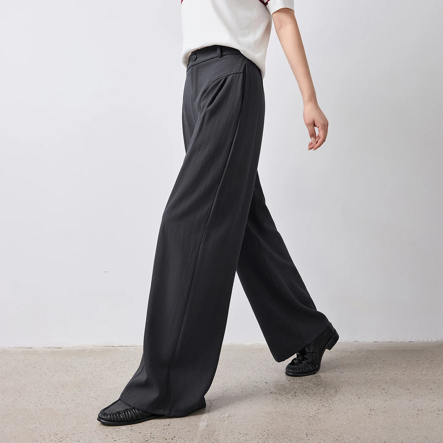Calça Pantalona Feminina Texturizada com Pregas 3D