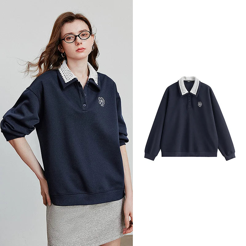 Moletom Feminino com Gola Dupla e Bordado de Veludo