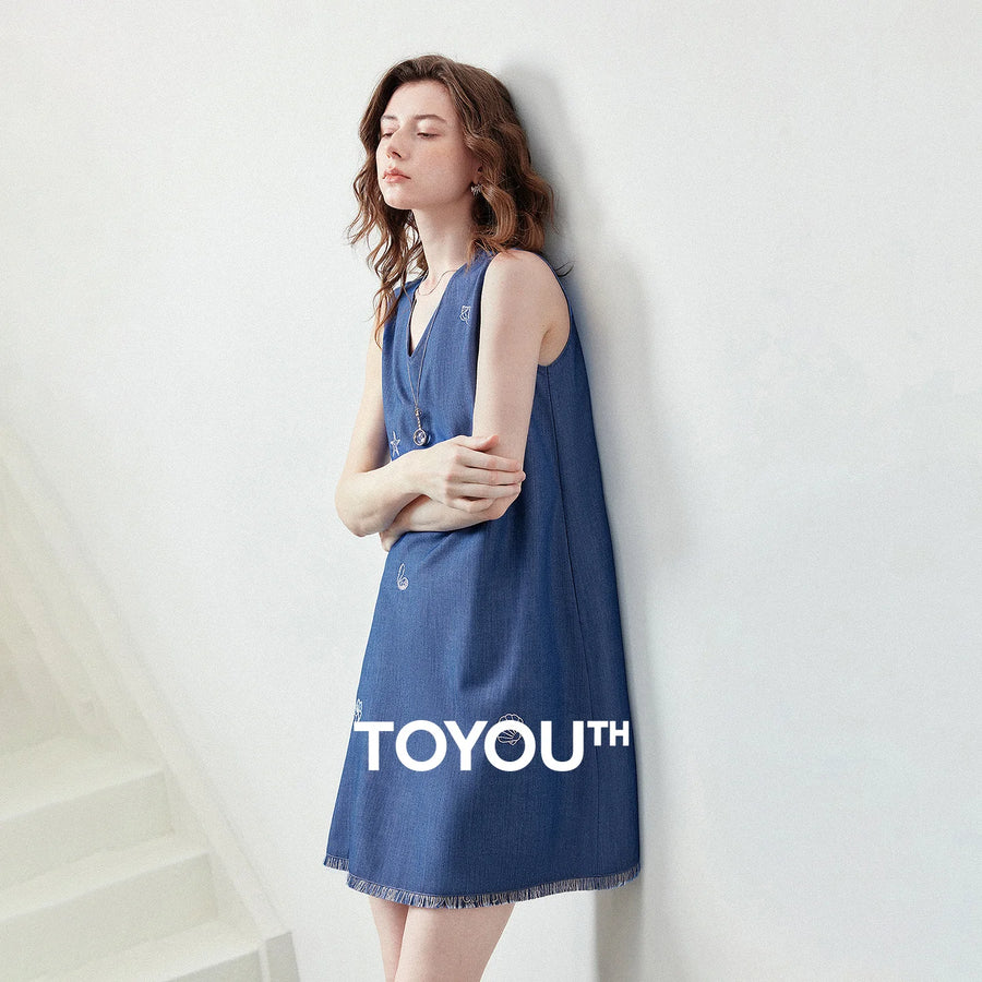 Vestido Curto Efeito Jeans com Decote V