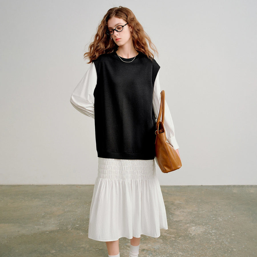 Vestido Midi Manga Longa com Recortes Preto e Branco