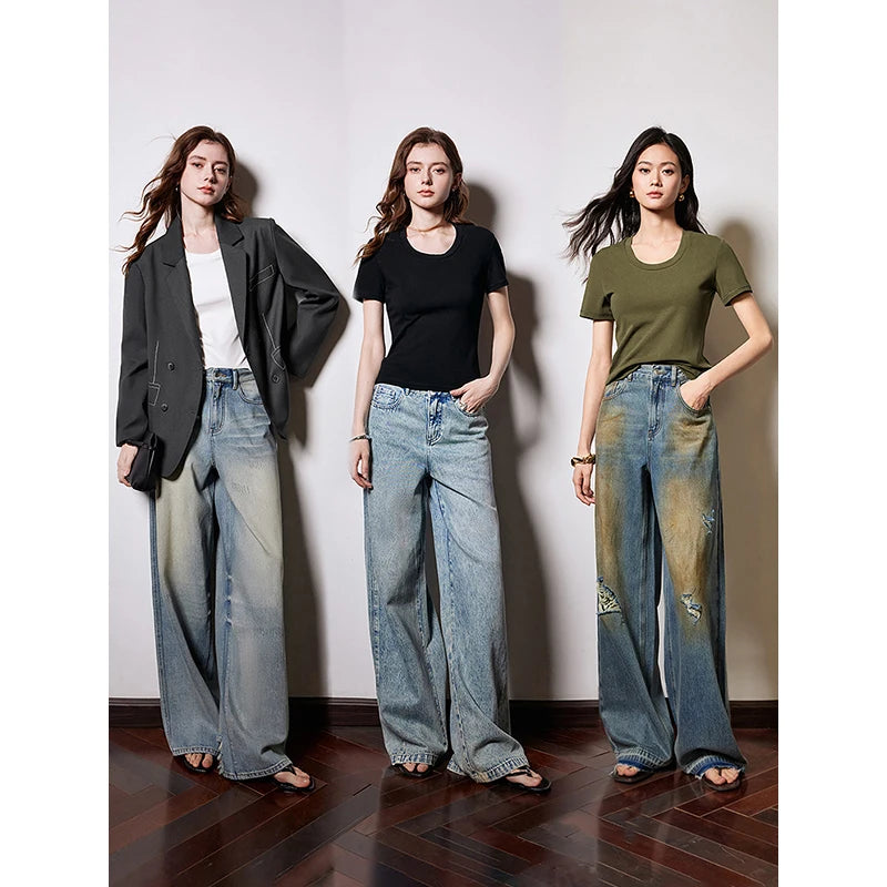 Camiseta Feminina Cropped Slim com Decote U
