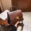 Bolsa Transversal Feminina de Couro PU Vintage com Fecho Dourado