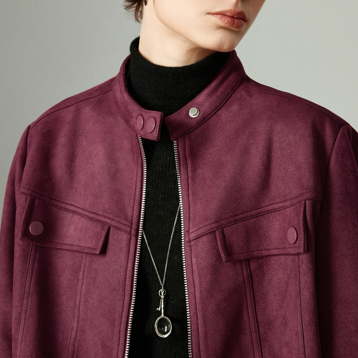 Jaqueta Feminina de Suede Azul Claro com Gola Alta