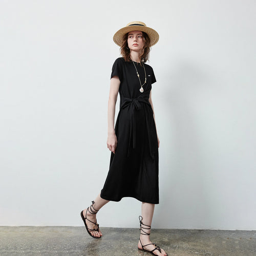 Vestido Camiseta Midi com Torção e Modelagem Ajustada