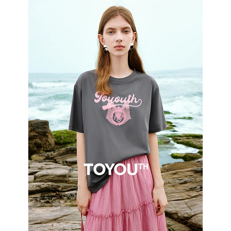 Camiseta Feminina de Algodão com Aplicação e Letreiro