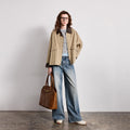 Jaqueta Feminina Leve Estilo Barn com Gola Contrastante