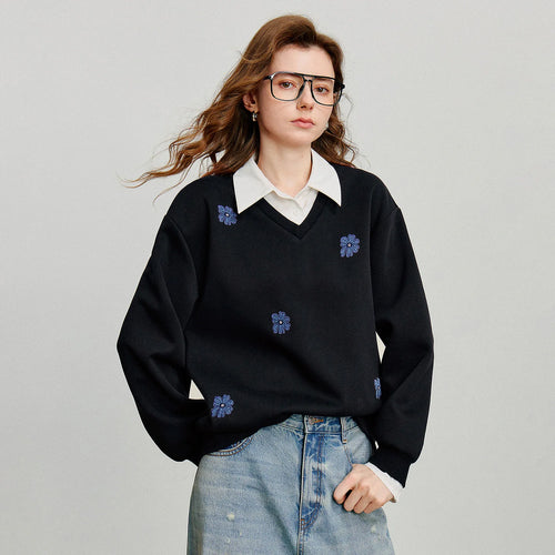 Moletom Feminino com Denim e Flores Bordadas Efeito Duas Peças