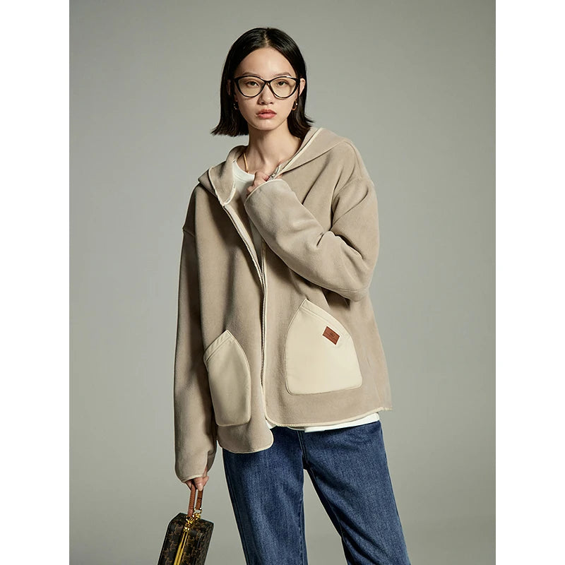 Casaco Feminino de Fleece com Capuz e Bolsos