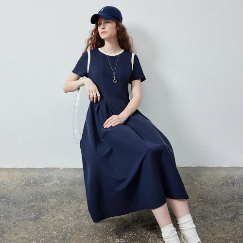 Vestido Camiseta Midi Bicolor com Cintura Marcada