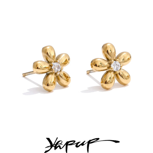 Brinco Flor com Zircônia Delicada