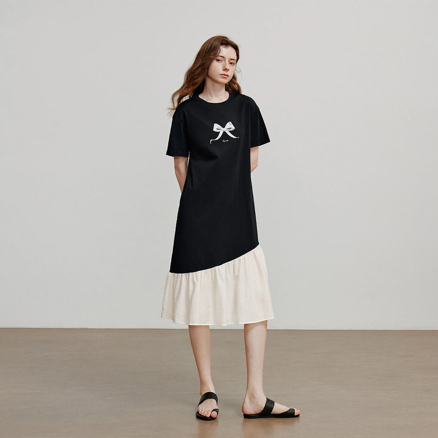 Vestido Camiseta Curto Estampado com Laço