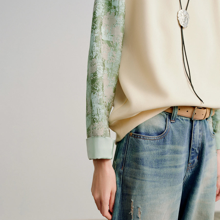 Moletom Feminino Efeito Duas Peças com Recortes Jacquard
