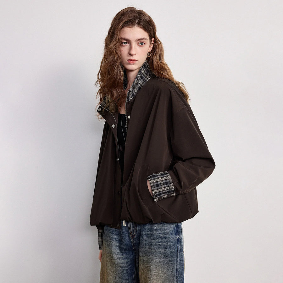 Jaqueta Feminina Xadrez Cocoon com Recortes e Bolsos