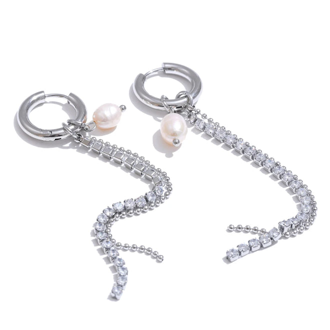 Brinco Pendente Longo com Pérola Natural e Zircônia
